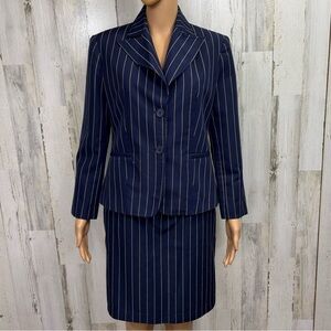 Metrostyle Vintage 90’s Dark Blue Pinstriped Blazer‎ and Skirt Ensemble Suit
